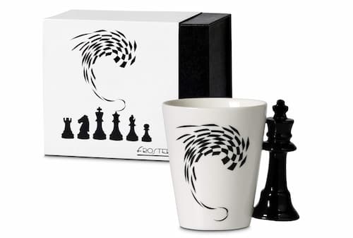 La taza con asa de rey que bate récords de ventas 1