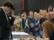 El GM Daniel Dardha rompe el récord mundial en simultáneas con reloj