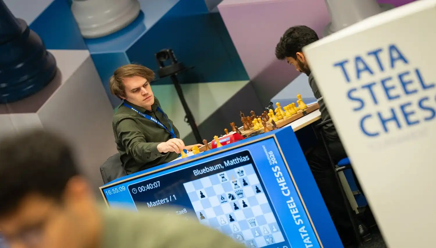 Bluebaum tumba al campeón Gukesh en Wijk aan Zee y reabre el Tata Steel: Erdogmus y Van Foreest ya son segundos 2